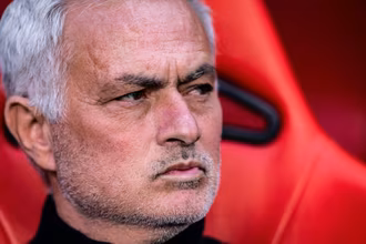 Meia n&atilde;o convence Mourinho no Real Madrid e &eacute; oferecido ao Manchester City