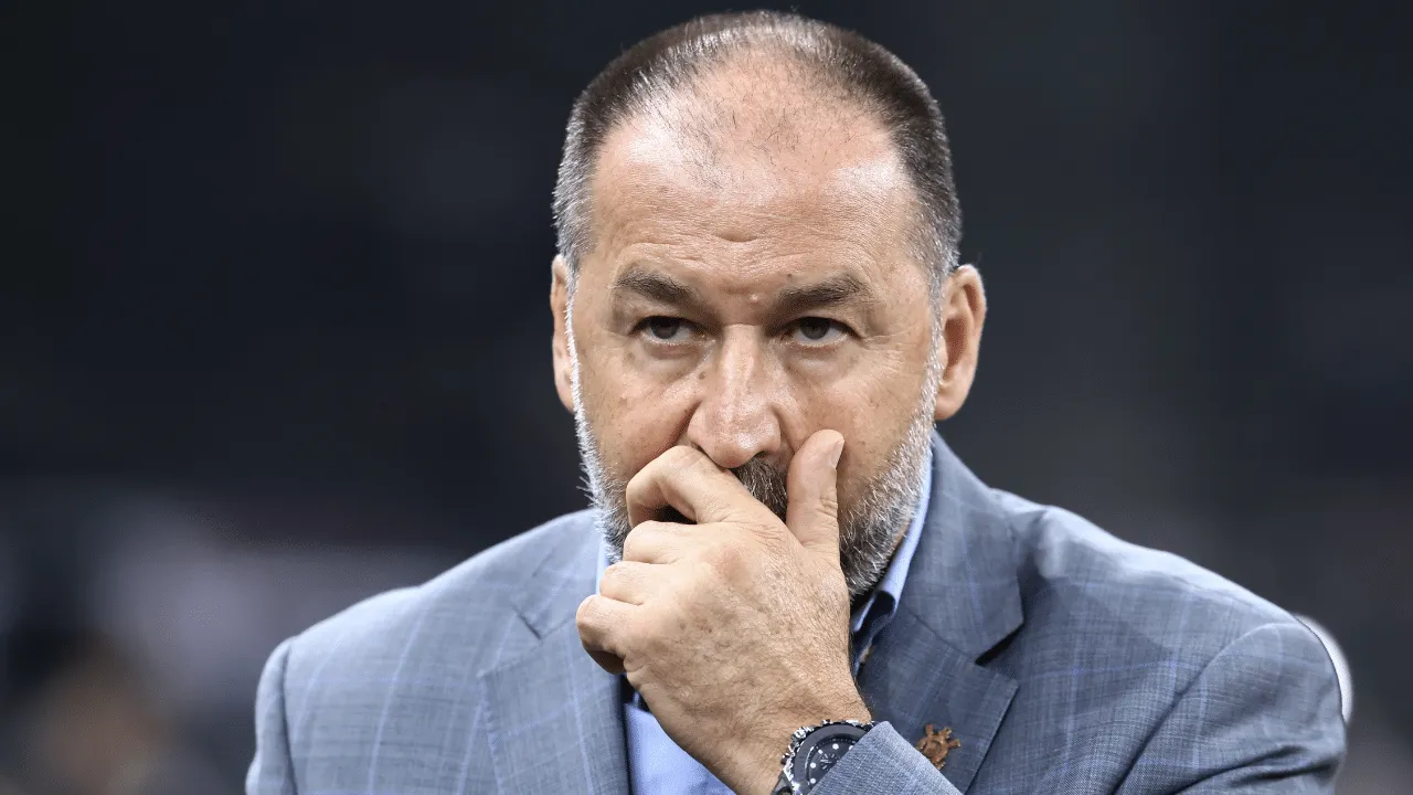 Isolado e &lsquo;espalha rodinha&rsquo;: Os bastidores do Corinthians no impeachment de Augusto Melo