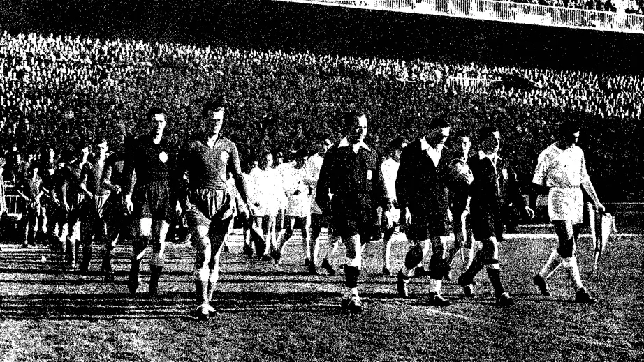 No Natal de 1955, o Bernab&eacute;u recebeu 105 mil torcedores para um jogo hist&oacute;rico da Champions