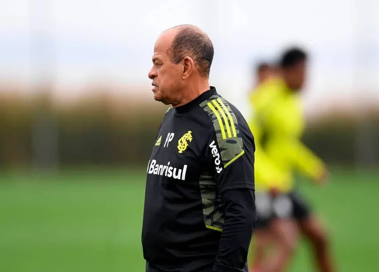 Paulo Paix&atilde;o em treinamento do Internacional em 2021