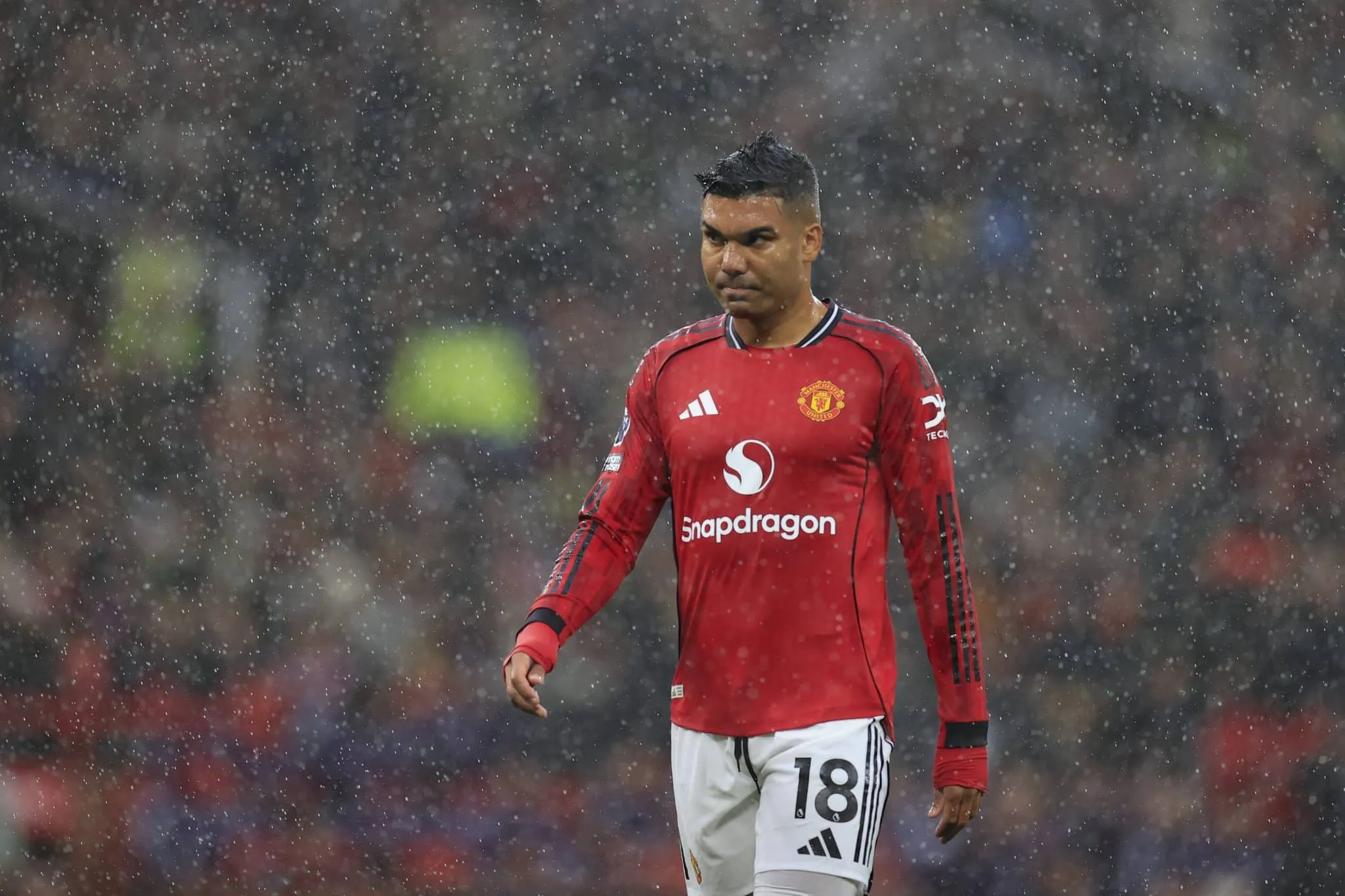Manchester United tem novo alvo para reformular meio-campo em 2026