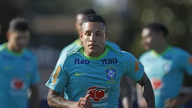 Guilherme Arana responde sobre interesse do PSG e diz se fica no Atl&eacute;tico-MG