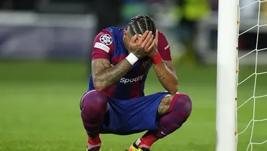 Pedrada no pr&oacute;prio &ocirc;nibus: desastre do Barcelona foi al&eacute;m do campo na Champions