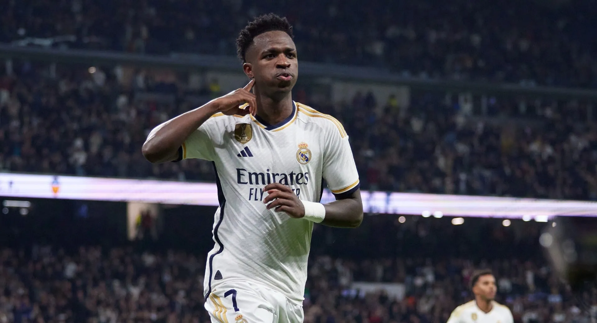 Vini provocou o Valencia: provocou a humilha&ccedil;&atilde;o e os gritos de ol&eacute; num baile com Rodrygo