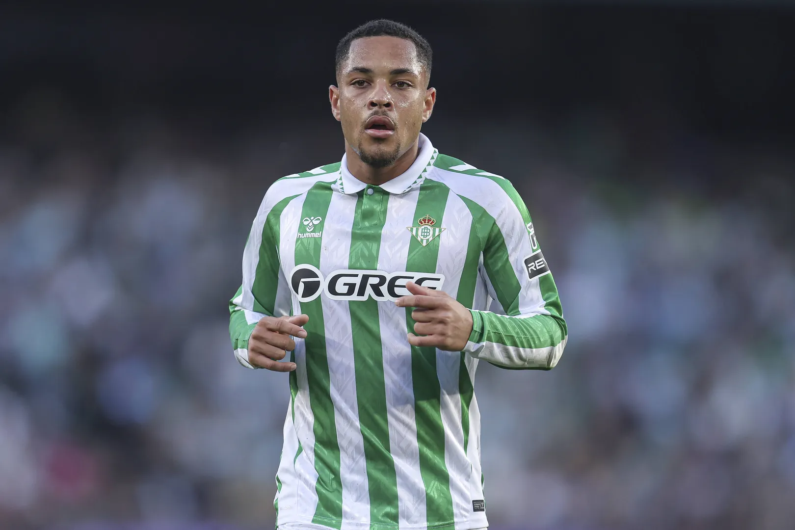 Vitor Roque em a&ccedil;&atilde;o pelo Real Betis