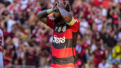 Condu&ccedil;&atilde;o do Flamengo em renova&ccedil;&atilde;o de Gabigol pode repetir erro fatal de 40 anos atr&aacute;s