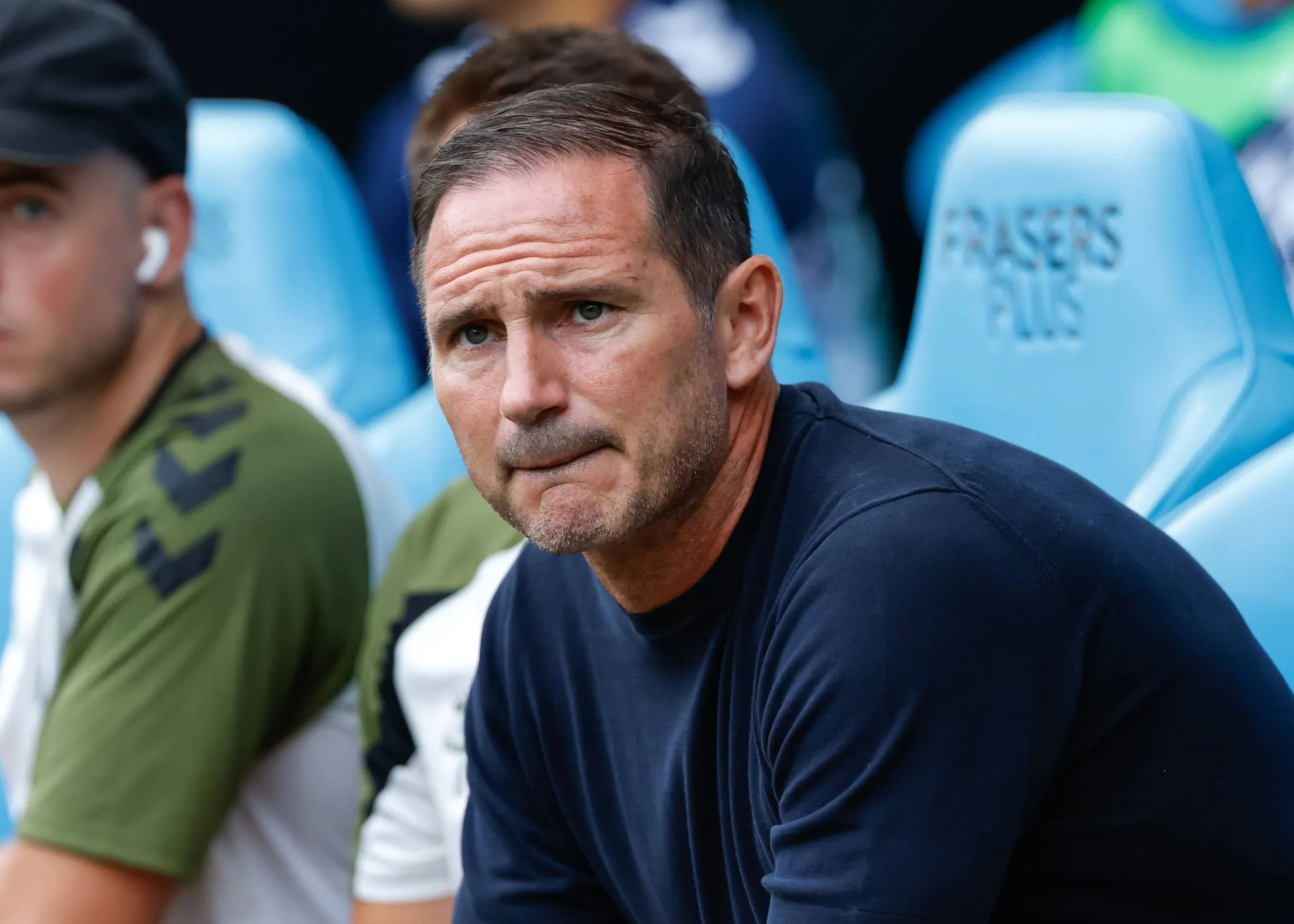 Frank Lampard é o técnico do Coventry City