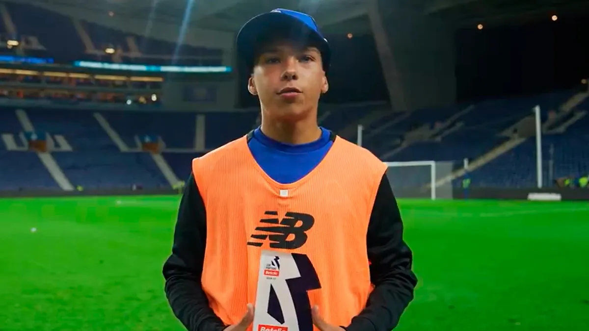 Personagem inesperado recebe pr&ecirc;mio de melhor em campo na vit&oacute;ria do Porto