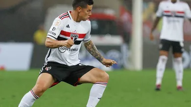 James volta a palco do Pr&ecirc;mio Pusk&agrave;s para tentar se redimir em decis&atilde;o&nbsp;pelo&nbsp;S&atilde;o&nbsp;Paulo