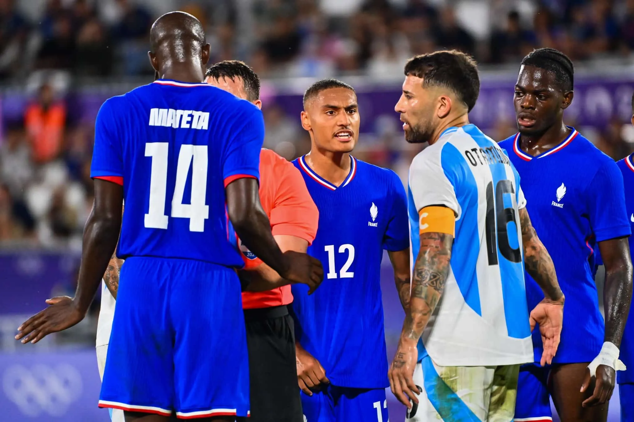 Provoca&ccedil;&otilde;es, ofensas e at&eacute; desculpas: o conturbado p&oacute;s-jogo de Fran&ccedil;a x Argentina