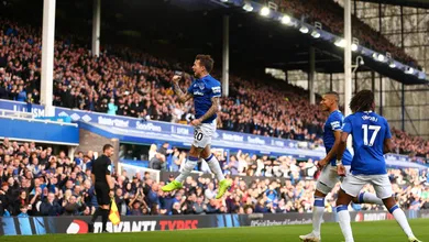 Belos gols de Bernard e Sigurdsson constroem vit&oacute;ria do al&iacute;vio para Marco Silva