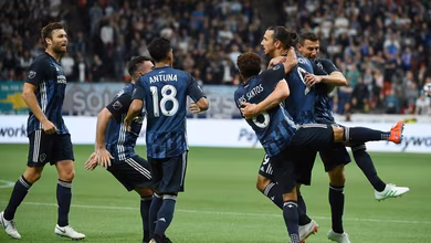 Como um adulto jogando com adolescentes, Ibrahimovic decidiu pelo LA Galaxy contra Vancouver Whitecaps