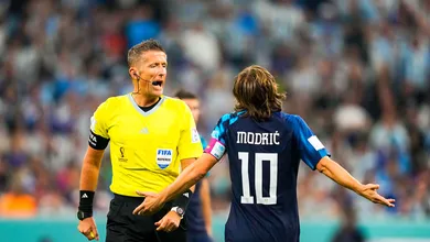 &Aacute;bitro de Manchester City x Real Madrid &eacute; pesadelo para Modric