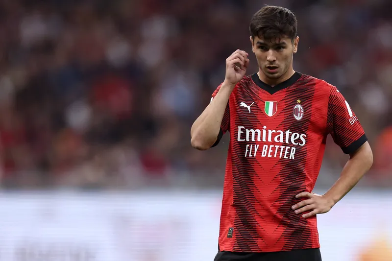 Torcedor do Milan sente saudades de Brahim D&iacute;az do Real Madrid e aguarda por retorno do meia