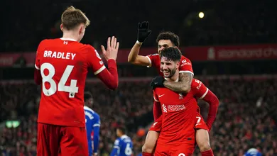 No &lsquo;ensaio&rsquo; para final da Copa da Liga, o Liverpool mostrou que &eacute; (muito) superior e passeou contra o Chelsea