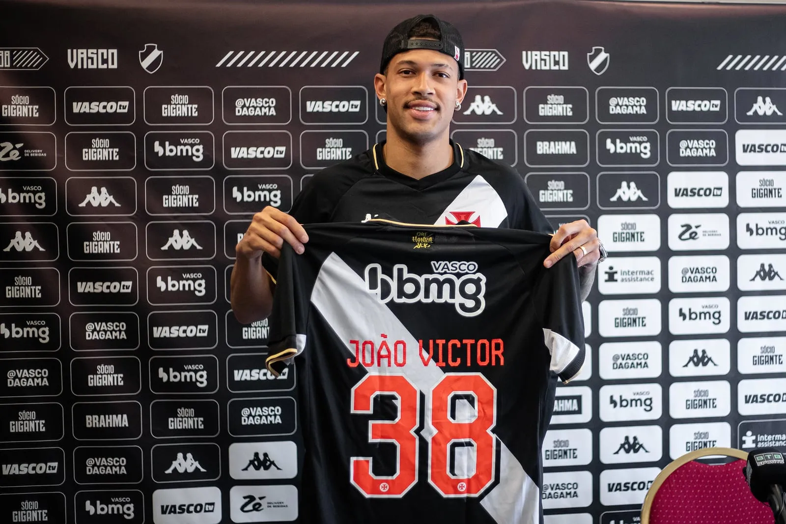 &lsquo;Confian&ccedil;a e credibilidade&rsquo;: Jo&atilde;o Victor cita import&acirc;ncia de Mattos para acerto com o Vasco