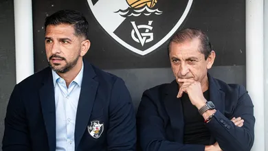 A poucos dias do fim da janela, comiss&atilde;o t&eacute;cnica do Vasco manda recado por refor&ccedil;os