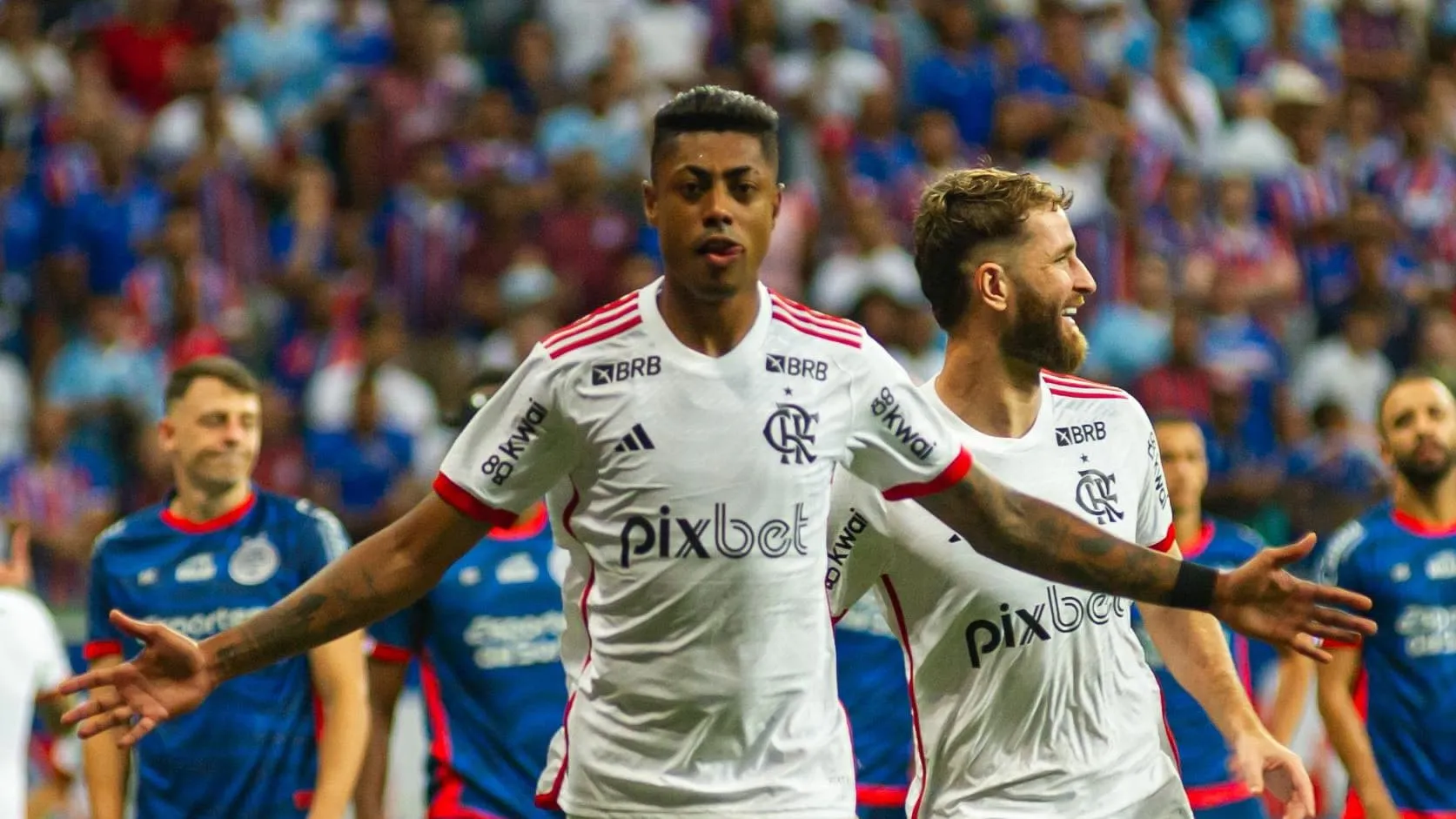 Flamengo transforma problema em solu&ccedil;&atilde;o, e Bruno Henrique garante vantagem na Bahia