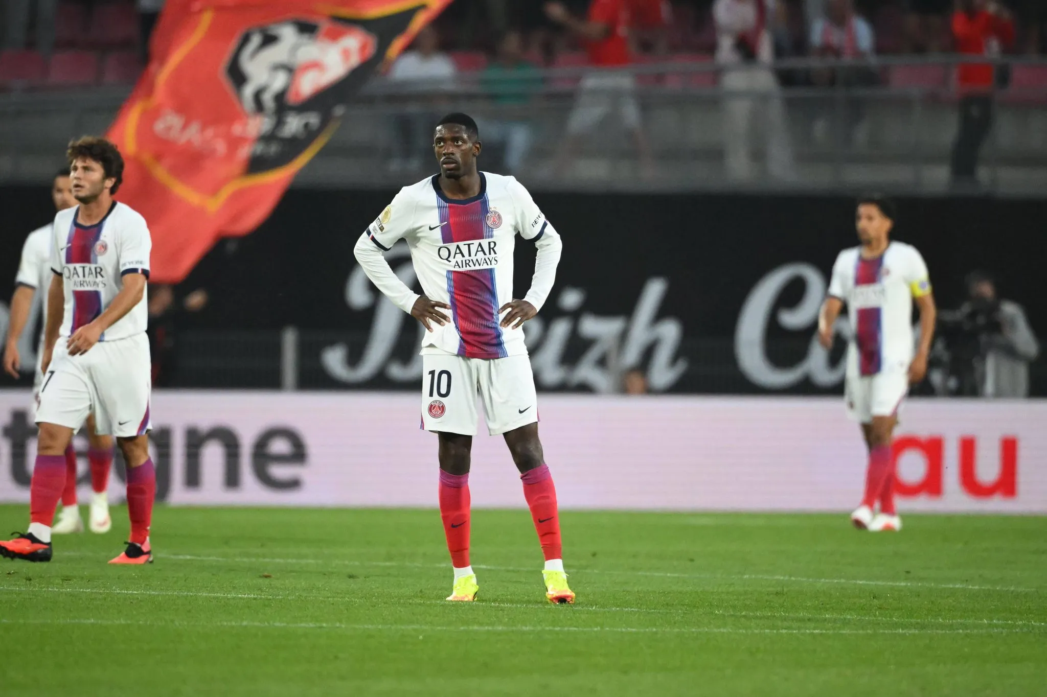 Ousmane Demb&eacute;l&eacute; durante partida contra o Rennes (Foto: IMAGO / PRESSE SPORTS)