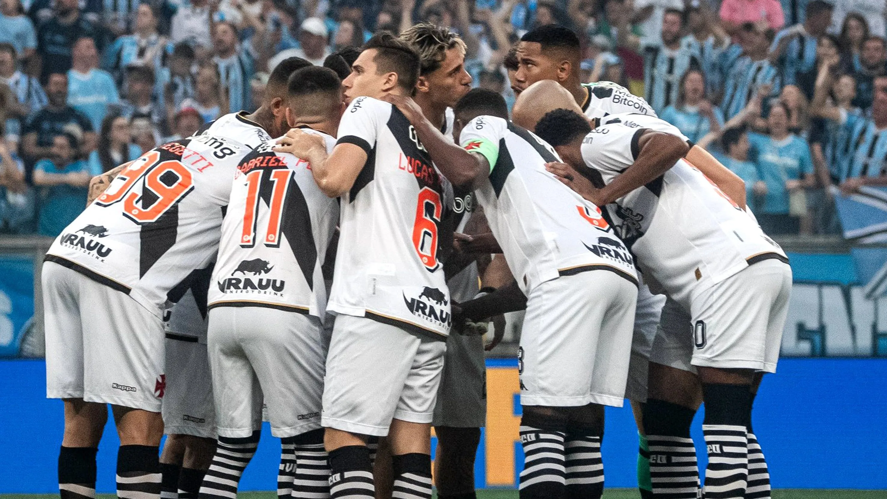 Com mais sorte do que compet&ecirc;ncia, Vasco chega na &uacute;ltima rodada dependendo de si contra o rebaixamento