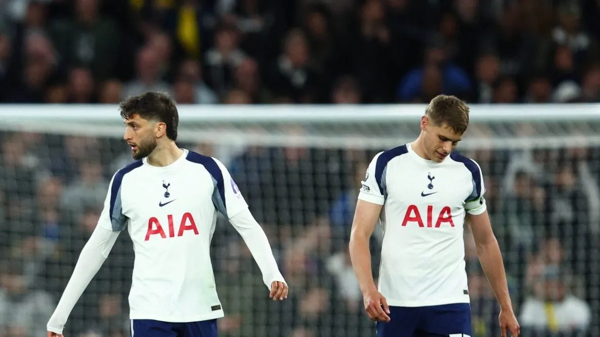 De decisivo a desastrado: Her&oacute;i entrega e De Zerbi n&atilde;o consegue resolver problema do Tottenham