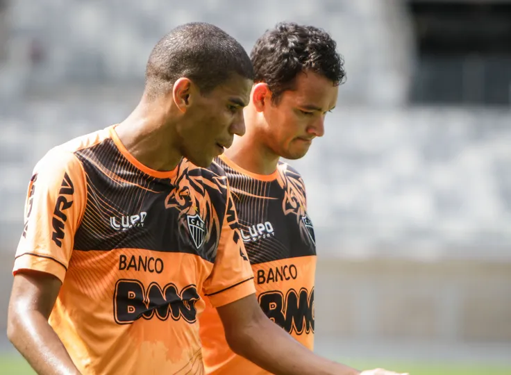 R&eacute;ver e Leonardo Silva