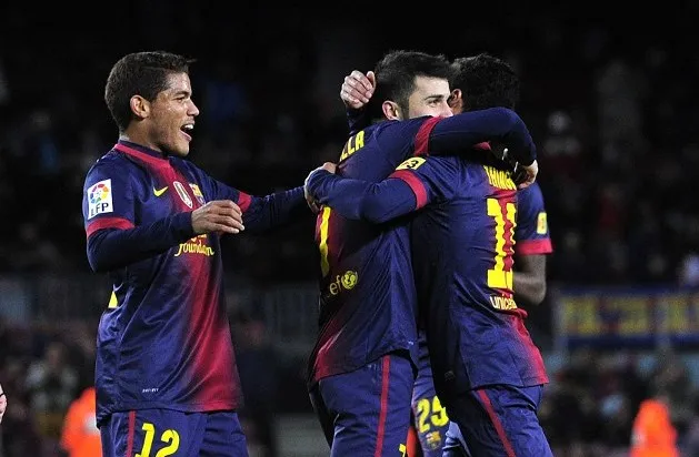 Alav&eacute;s d&aacute; susto, mas Villa carimba classifica&ccedil;&atilde;o do Bar&ccedil;a