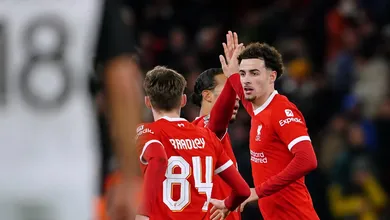 Klopp foi cir&uacute;rgico no segundo tempo e o Liverpool conseguiu virada rel&acirc;mpago diante do Fulham na Copa da Liga