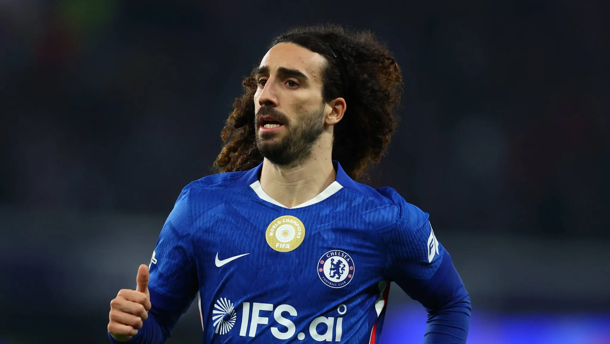 Marc Cucurella em jogo do Chelsea