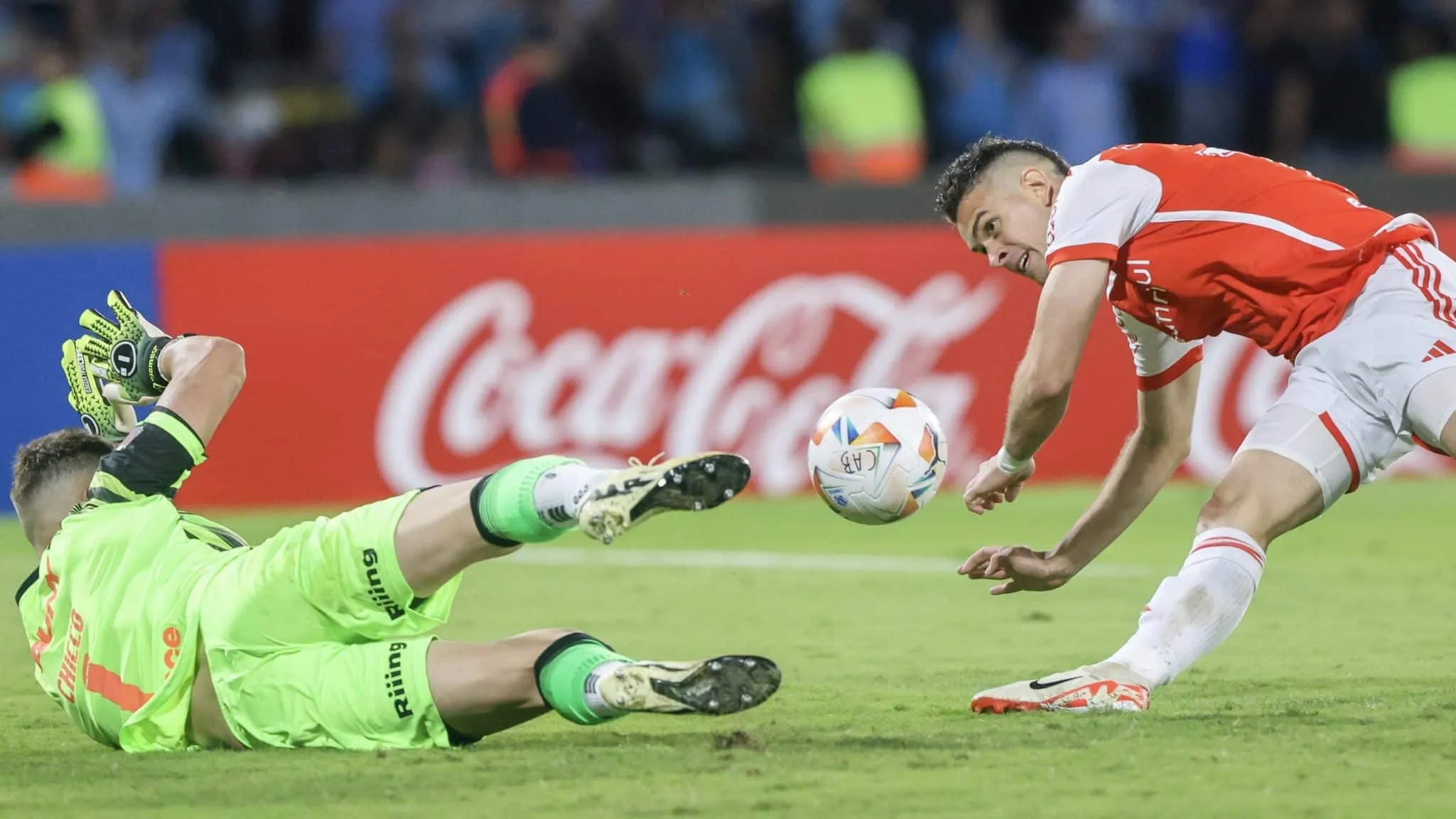 Borr&eacute; vacila e Internacional perde chance de estrear com vit&oacute;ria na Sul-Americana