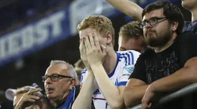 A estreia do Hamburgo na segundona foi traum&aacute;tica: derrota por 3 a 0 em casa para um antigo rival