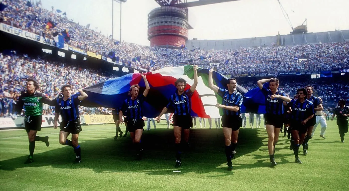 H&aacute; 30 anos, uma Internazionale suprema conquistava o Scudetto e empilhava recordes
