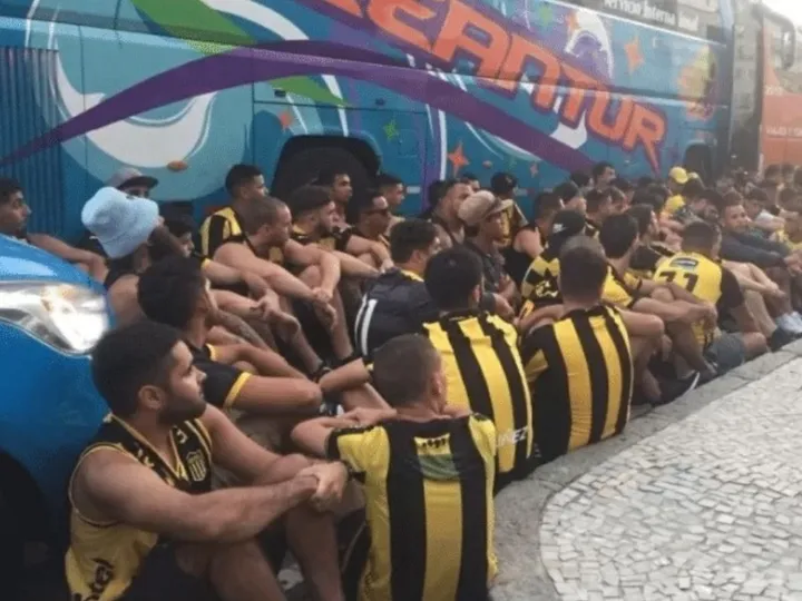 Uruguaios detidos antes de Flamengo x Pe&ntilde;arol