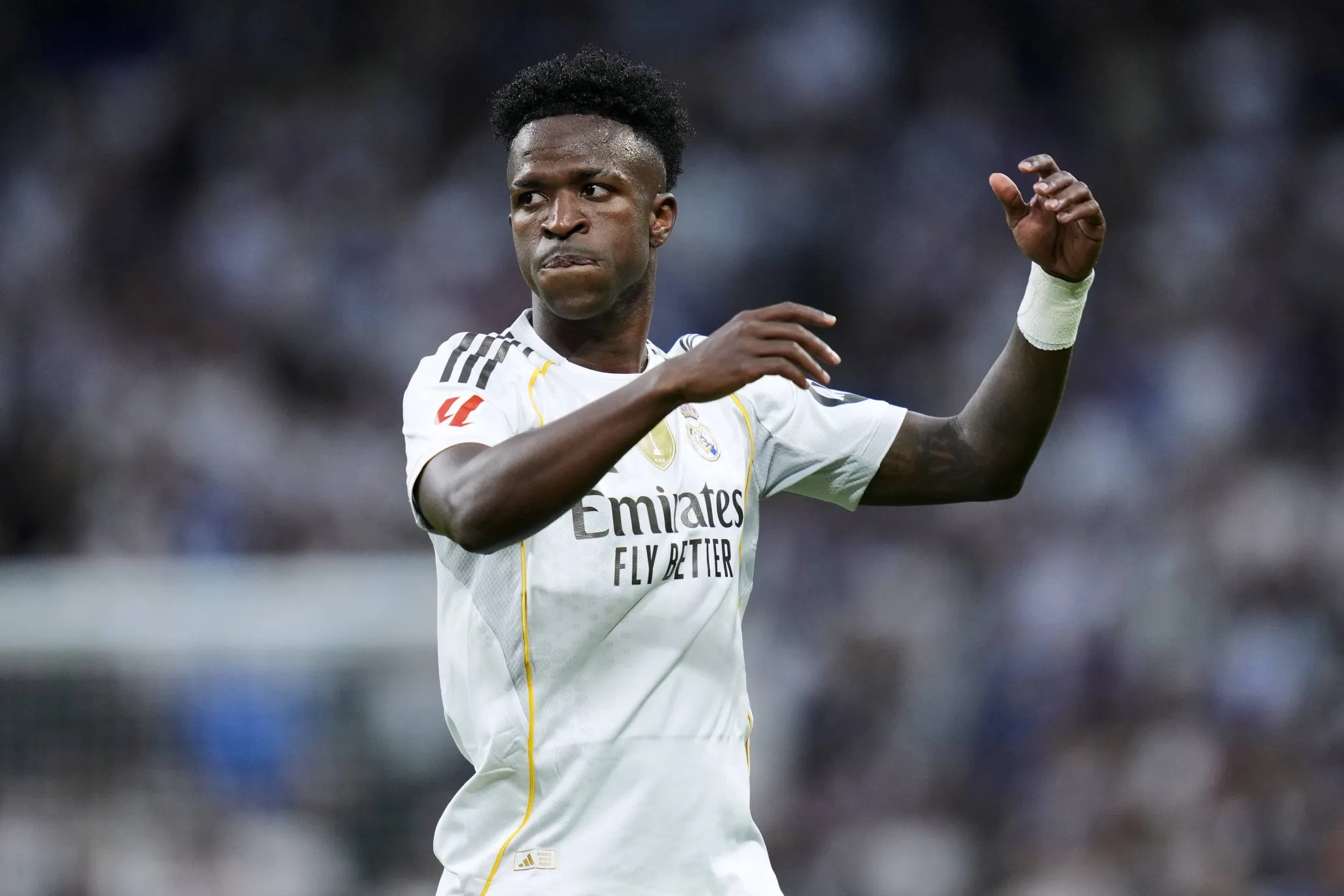 Real Madrid prepara oferta de 100 milh&otilde;es de euros por artilheiro ap&oacute;s Vini Jr recuar em renova&ccedil;&atilde;o