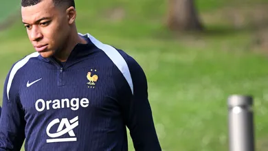 Inveja? Presidente do Barcelona projeta fracasso de Mbapp&eacute; no Real Madrid