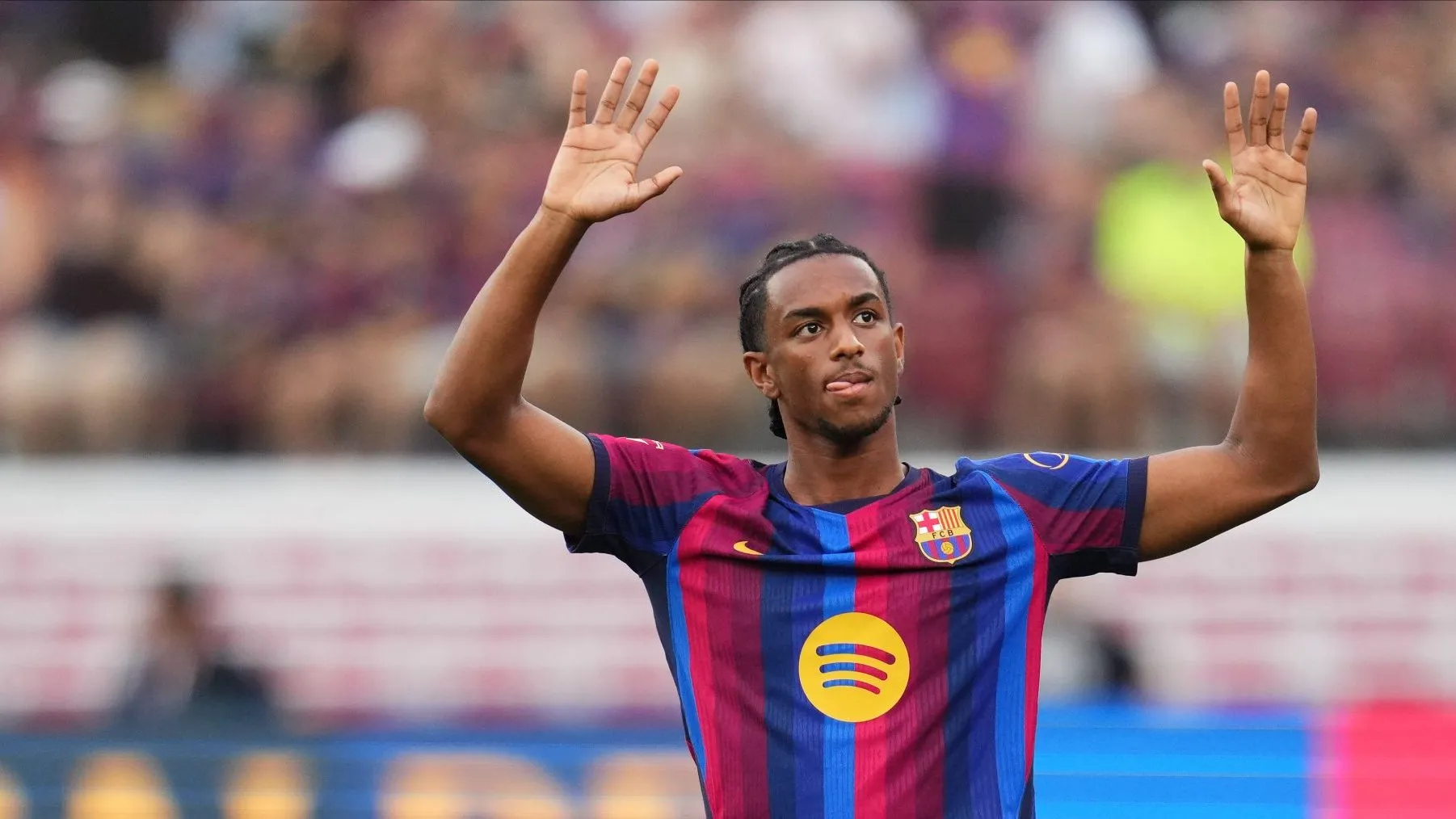 Barcelona cogita negociar lateral, mas imp&otilde;e condi&ccedil;&atilde;o a interessados na reta final da janela