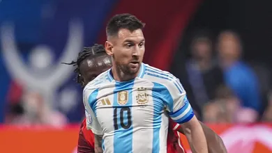 Com recorde de Messi, Argentina quebra &lsquo;sina&rsquo; de t&iacute;tulos anteriores ao vencer Canad&aacute;