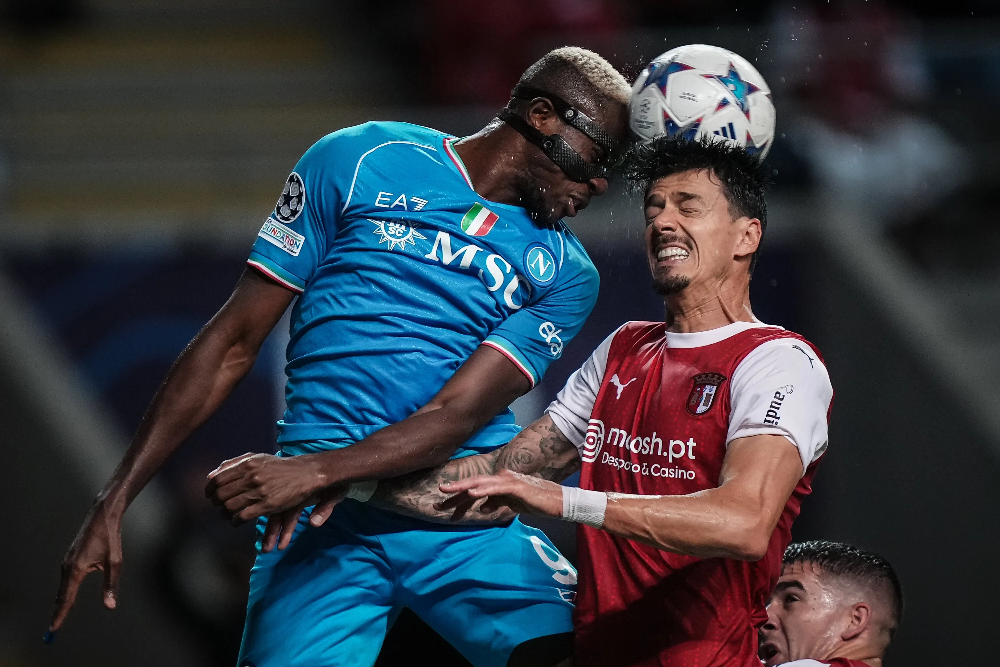 Napoli mostrou sua for&ccedil;a, bateu o Braga em Portugal e come&ccedil;ou a Champions com vit&oacute;ria