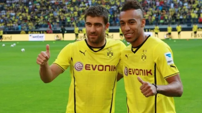 Sokratis e Aubameyang, os primeiros refor&ccedil;os apresentados pelo Dortmund