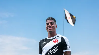 Refor&ccedil;o do Vasco, colombiano tem nomes em homenagem a ex-jogadores brasileiros