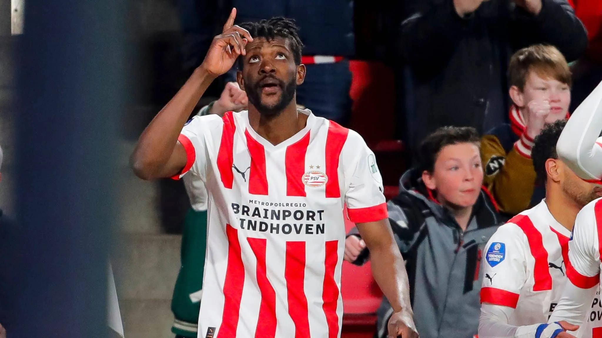 A bomba de Sangar&eacute; atingiu 170 kms/h e (realmente) n&atilde;o deu chance para o goleiro do ADO Den Haag