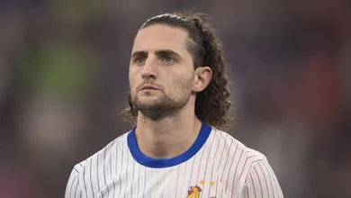 Como a m&atilde;e de Rabiot o fez perder a oportunidade de jogar por gigante espanhol