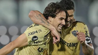 O Galo flertou com o perigo, mas Igor Gomes de novo decidiu e o time avan&ccedil;ou &agrave;s oitavas