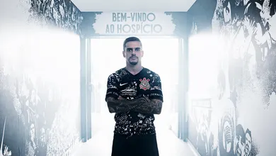 Nova terceira camisa do Corinthians, inspirada nas invas&otilde;es da torcida, &eacute;&hellip; diferente