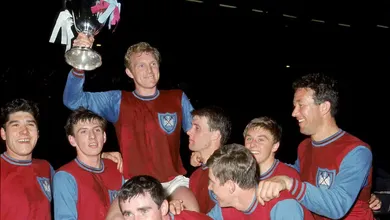 Como foi o primeiro t&iacute;tulo continental do West Ham: A conquista da Recopa Europeia de 1964/65