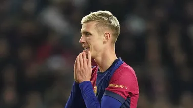 Dani Olmo vai da quase dispensa ao papel de Messi no Barcelona