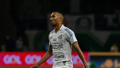 Santos espera negociar atacante na pr&oacute;xima janela de transfer&ecirc;ncias