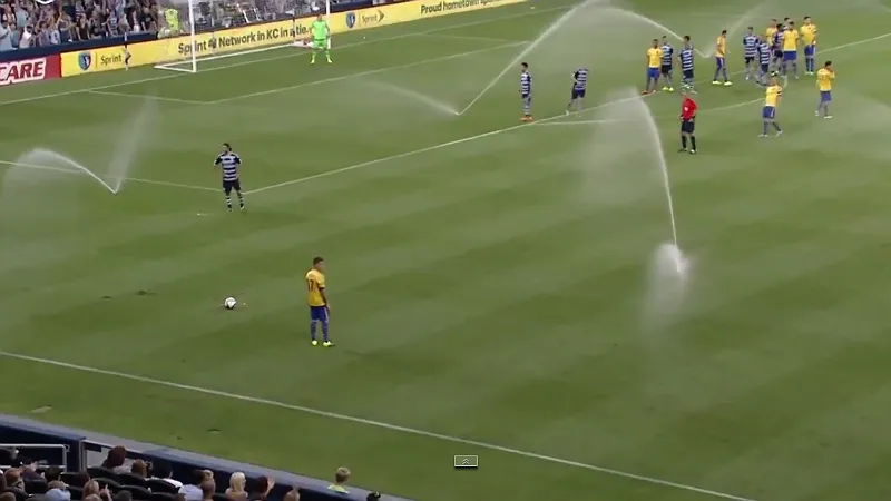 Sporting Kansas City inaugura novo m&eacute;todo defensivo em bola parada: irrigadores