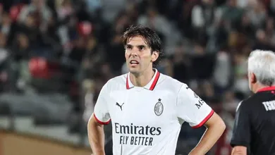Novo Kak&aacute;? Consolidado, atacante iguala marca de brasileiro e &eacute; o futuro do Milan
