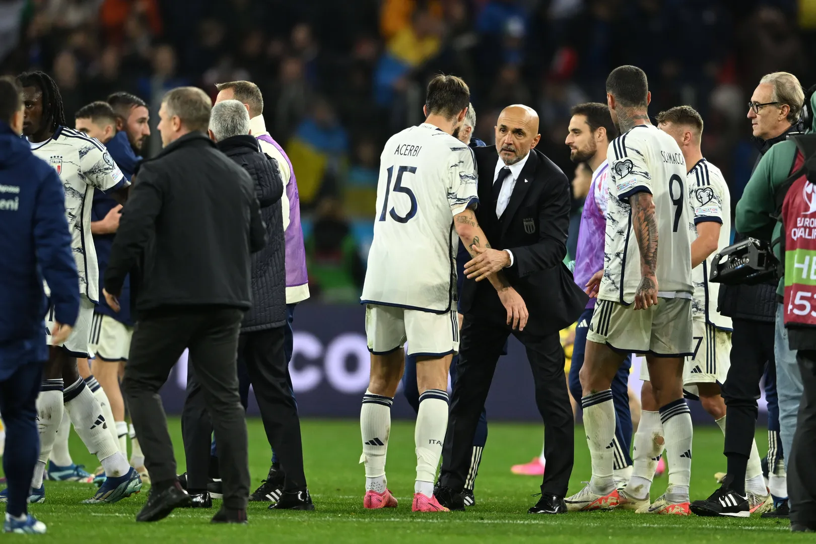 Acerbi e Spalletti ap&oacute;s jogo da It&aacute;lia 
